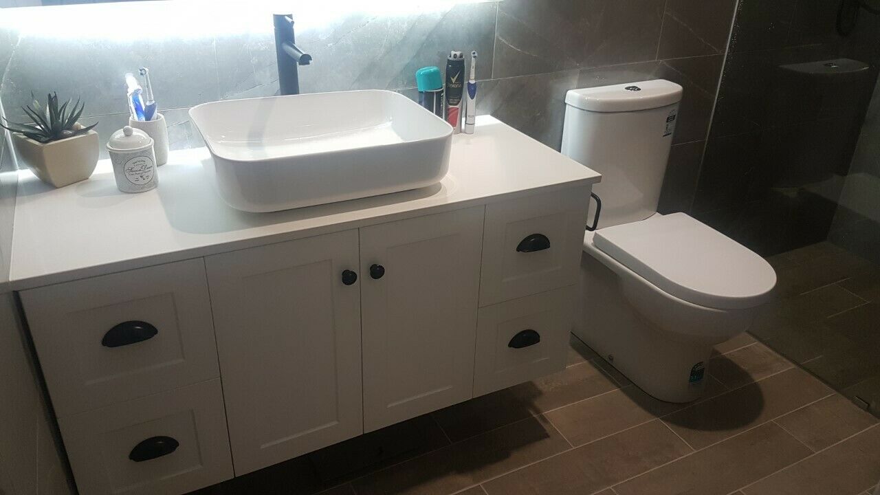 Above Counter Ceramic Washing Basin