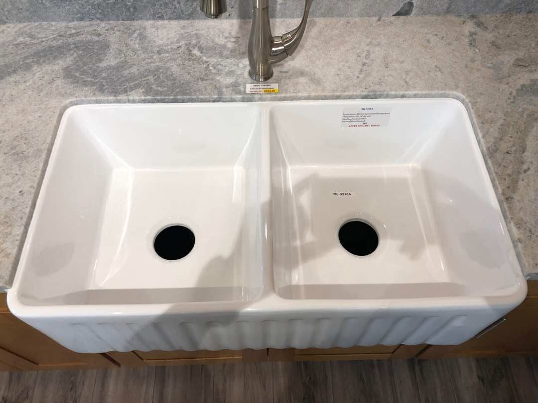 CLOSING DOWN SALE Double Farmhouse Sink White A Grade 3318