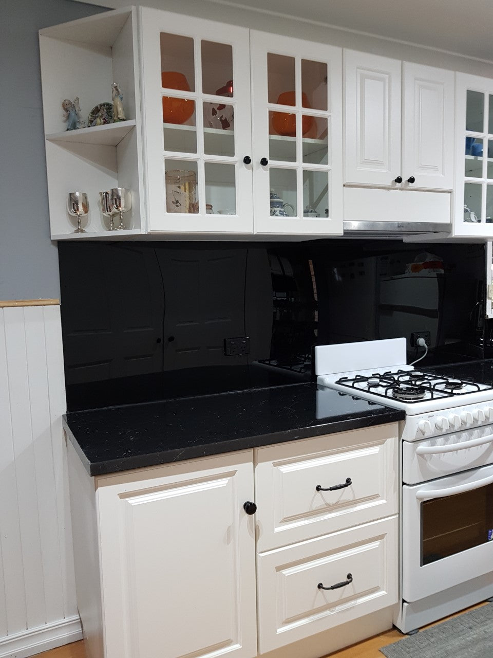 Hampton Shaker Style Flat Pack Cupboards Pot Drawers