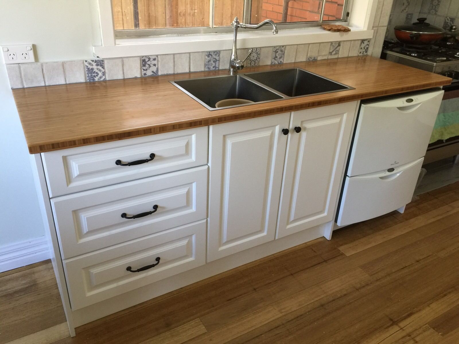Flat Pack Kitchen Provincial, Shaker, High Gloss Available